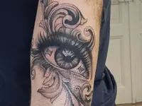 LUMIERE TATTOO SHOP