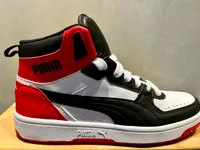 District 5 sneakerstore