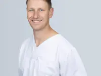 Kieferorthopädie Zentrum Bern AG | Dr. med. dent. Jos van den Hoek