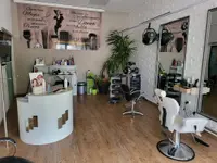 Lady Bikers Barber Shop – Cliquez pour agrandir l’image 2 dans une Lightbox