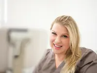 Zahnarztpraxis Dr. Mara Schönfeld