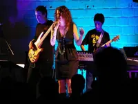 MODERN MUSIC SCHOOL