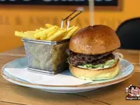 Burgers & Shakes