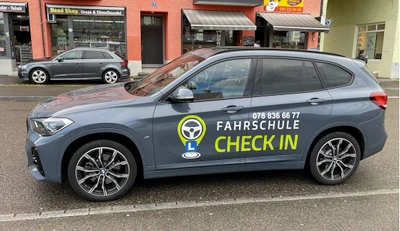 BMW X1 Fahrschule Check in