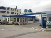 Bam Burri Automobile
