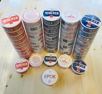 Diverse Snus und Kautabak