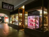 The BEEF Steakhouse & Bar - cliccare per ingrandire l’immagine 4 in una lightbox