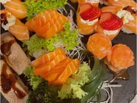 Hanami Sushi & Pizzeria