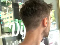 Be Different Hairstyle & Make-up