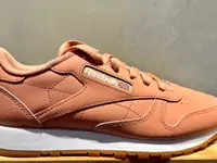 District 5 sneakerstore