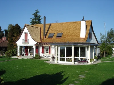 Bedachungen - Holzbau - Zimmerei - Solaranlagen - Sanierungen - Renovationen Region Simmental