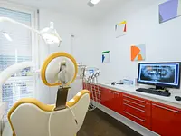 dr. med. dent. Nyffeler Tino Dr. - Studio Medico Dentistico - Klicken Sie, um das Bild 9 in einer Lightbox vergrössert darzustellen