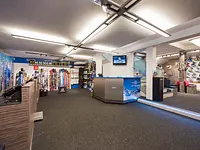 Xtreme sports ski boutique – click to enlarge the image 2 in a lightbox