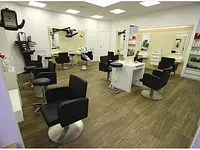 Coiffeur & Kosmetik Huwyler – click to enlarge the image 1 in a lightbox