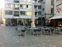 Café Martinsplatz – Cliquez pour agrandir l’image 2 dans une Lightbox