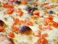 Pizzeria La Caverna - Klicken Sie, um das Bild 11 in einer Lightbox vergrössert darzustellen