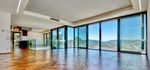 Contemporary Villa, amazing lake view with pool