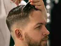 Barbershop Sion - Barber Design - – Cliquez pour agrandir l’image 2 dans une Lightbox