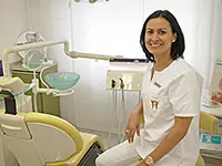 Dr. med. dent. Bognar Veronika - cliccare per ingrandire l’immagine 4 in una lightbox