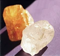 Steinschmuck und Mineralien