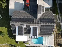 1000 Sonnen-Dächer Swiss AG - Klicken Sie, um das Bild 1 in einer Lightbox vergrössert darzustellen