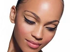 Augenbrauen und Lippen Permanent Make-Up - Beauty Schminke