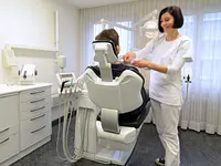 Zahnarztpraxis Oettli - Klicken Sie, um das Bild 8 in einer Lightbox vergrössert darzustellen