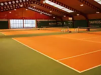 Tennis- Badmintoncenter Ullmann Halle GmbH – Cliquez pour agrandir l’image 2 dans une Lightbox