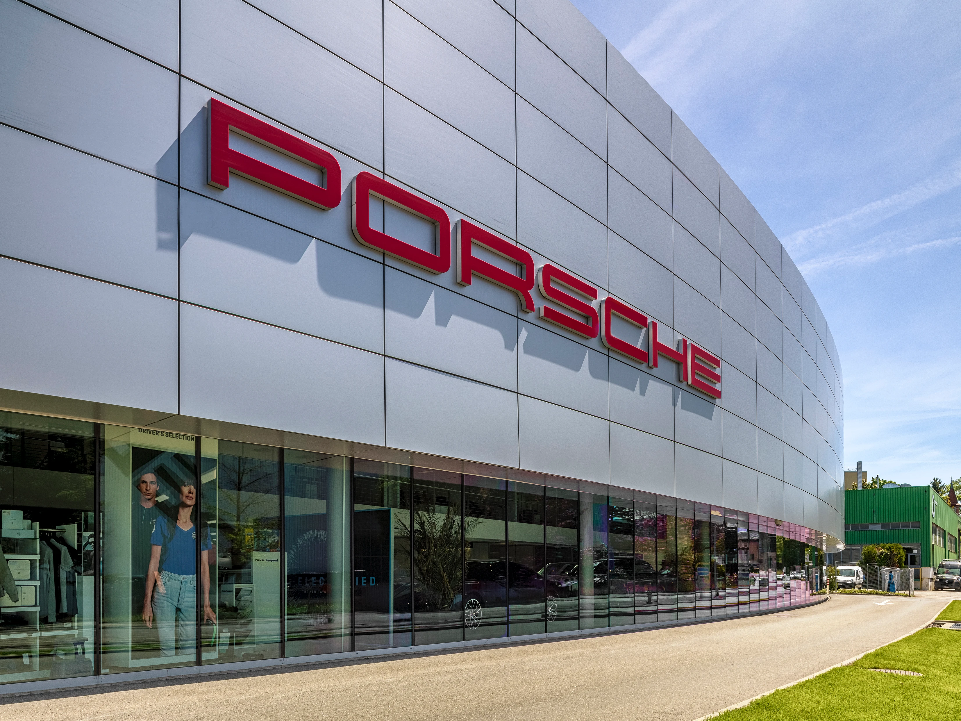 Centre Porsche Lausanne Garage à