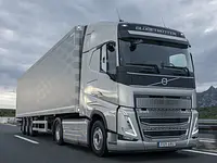 Volvo Group (Schweiz) AG, Truck Center Dällikon - cliccare per ingrandire l’immagine 2 in una lightbox