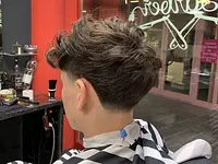 Barbershop Sion - Barber Design - – Cliquez pour agrandir l’image 3 dans une Lightbox