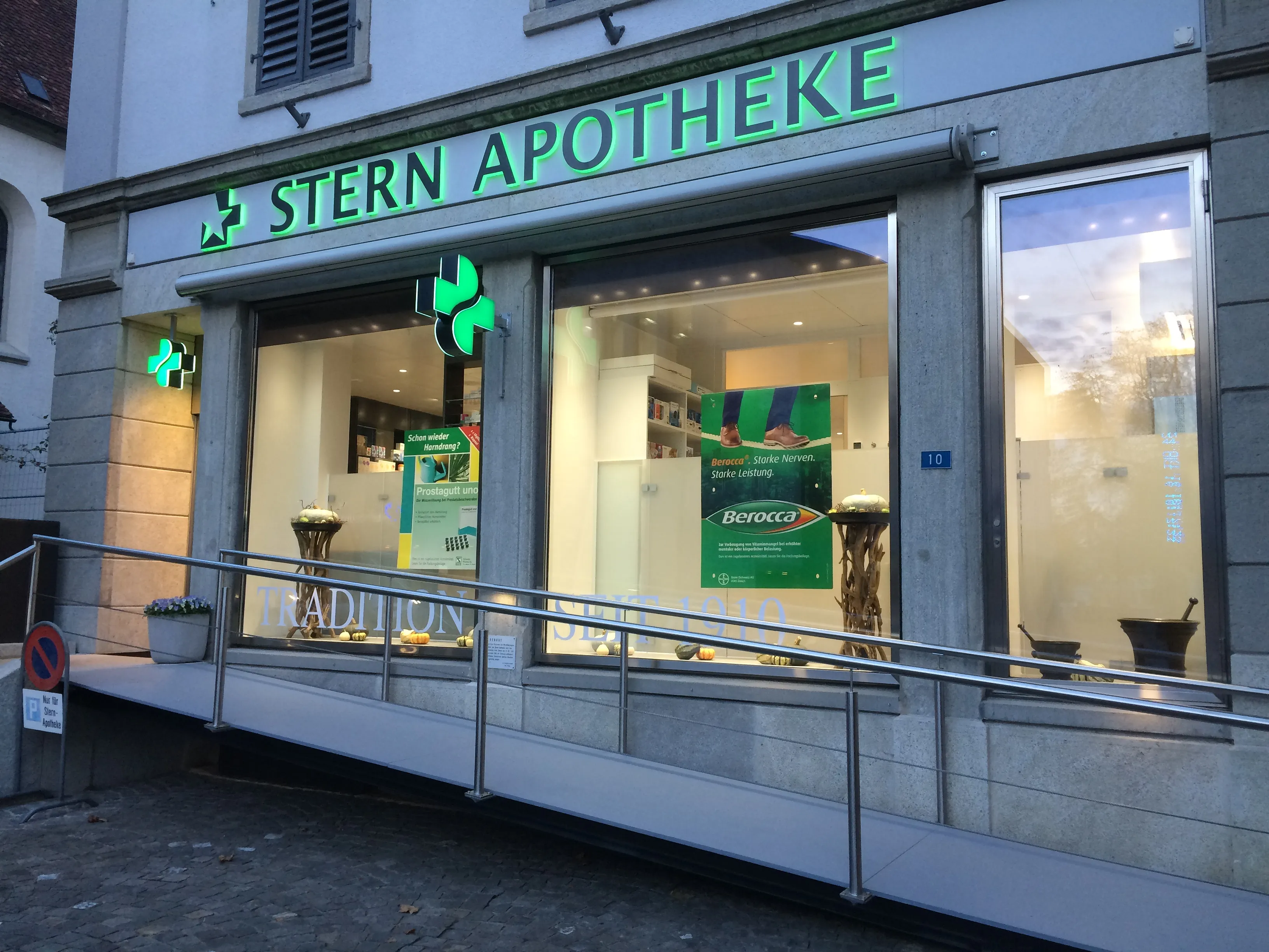 Stern Apotheke Lenzburg AG