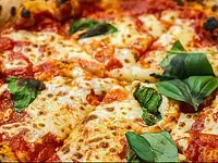 Restaurant Pizzeria Gundeli Casino – Cliquez pour agrandir l’image 1 dans une Lightbox