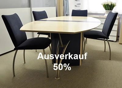 Möbel-Ausverkauf bis 80% Rabatt - hier Tisch Jump.