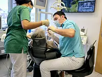 Zahnarztpraxis Jonaport Dr. med. dent. Alexander Kroneberger - Klicken Sie, um das Bild 2 in einer Lightbox vergrössert darzustellen