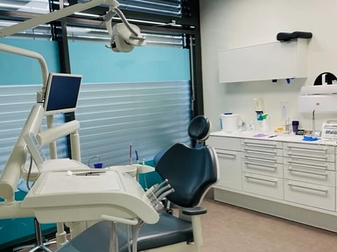Zahnarztpraxis Meierhöfli Feldbreite - Klicken Sie, um das Bild 4 in einer Lightbox vergrössert darzustellen