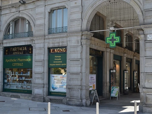 Centrale Küng SA - Farmacia Lugano – click to enlarge the image 1 in a lightbox