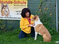 Hunde-Schule Manuela Albrecht - Klicken Sie, um das Bild 2 in einer Lightbox vergrössert darzustellen