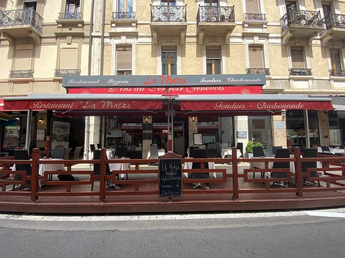 Restaurant la MATZE – click to enlarge the panorama picture