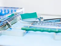 Zahnarztpraxis Dr. Molnar AG - Klicken Sie, um das Bild 12 in einer Lightbox vergrössert darzustellen