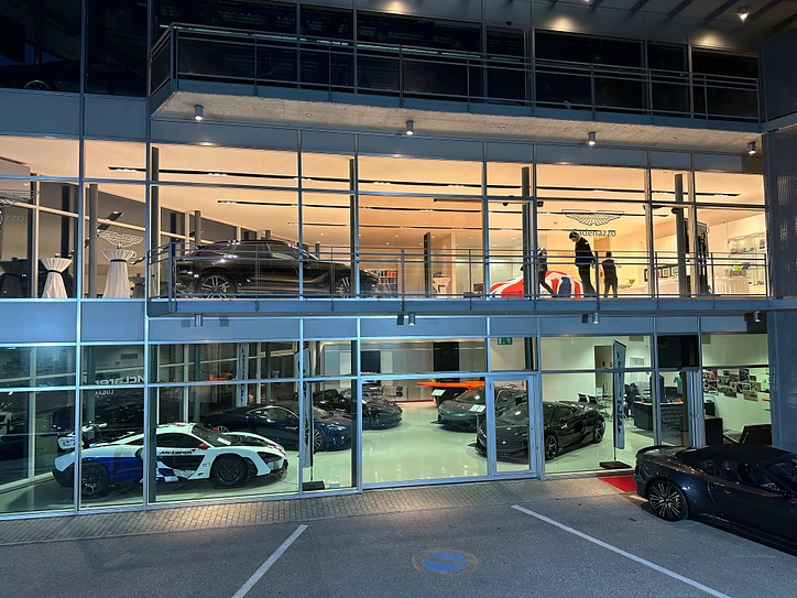 McLaren Lugano - Aston Martin Cadenazzo IP MOTORS e Garage Tarcisio Pasta