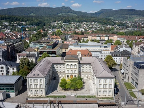 Handelsschule KV Aarau - Klicken, um das Panorama Bild vergrössert darzustellen