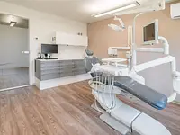 swiss smile Kompetenzzentrum für Zahnmedizin Bülach - Klicken Sie, um das Bild 2 in einer Lightbox vergrössert darzustellen