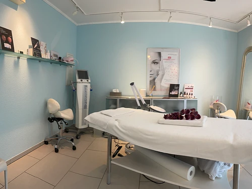 esthetic cosmetic medical center AG - Klicken, um das Panorama Bild vergrössert darzustellen