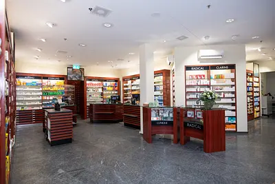 Gotthard Apotheke Parfumerie Laden