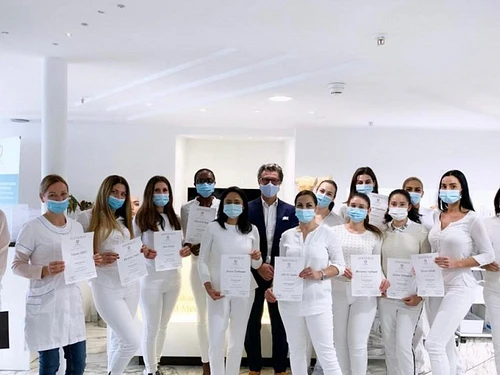 Aesthetic Medical Swiss Group  -   Fachschule für Kosmetik - Kosmetikschule - Kosmetik Ausbildung - Klicken, um das Panorama Bild vergrössert darzustellen