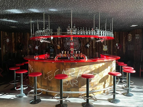 Bar le Garage – click to enlarge the image 1 in a lightbox
