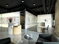 Burri Optik und Kontaktlinsen beim Bellevue in Zürich – Cliquez pour agrandir l’image 11 dans une Lightbox