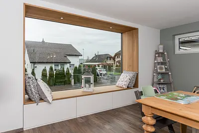 Sitzbankfenster /  von Rohr Holzbau AG