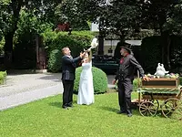 Hochzeitstauben Burlet - Klicken Sie, um das Bild 2 in einer Lightbox vergrössert darzustellen